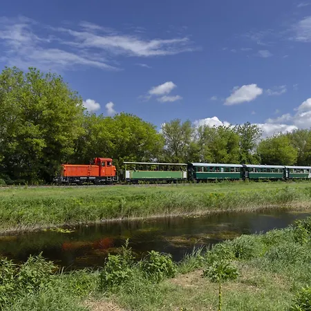 In 19297 Апартаменты Балатонмариафюрдё