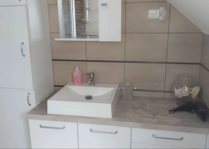 In 19297 Балатонмариафюрдё